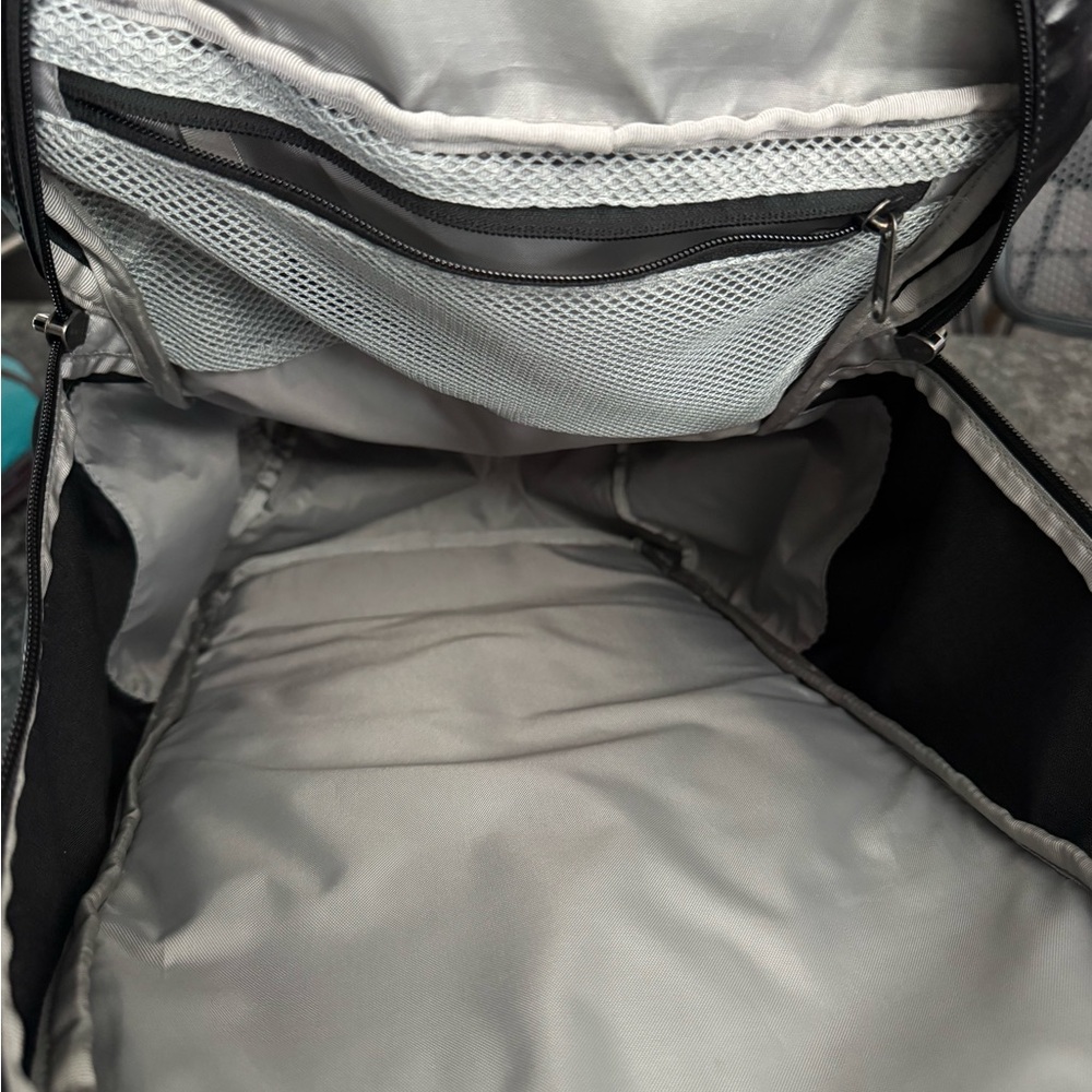 Patagonia Black Hole Pack 33L Black - Picture 2 of 7
